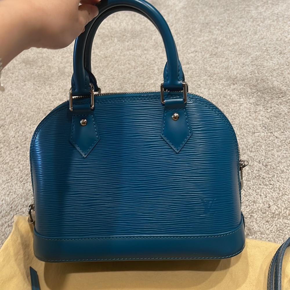 AUTHENTIC Louis Vuitton Alma bb